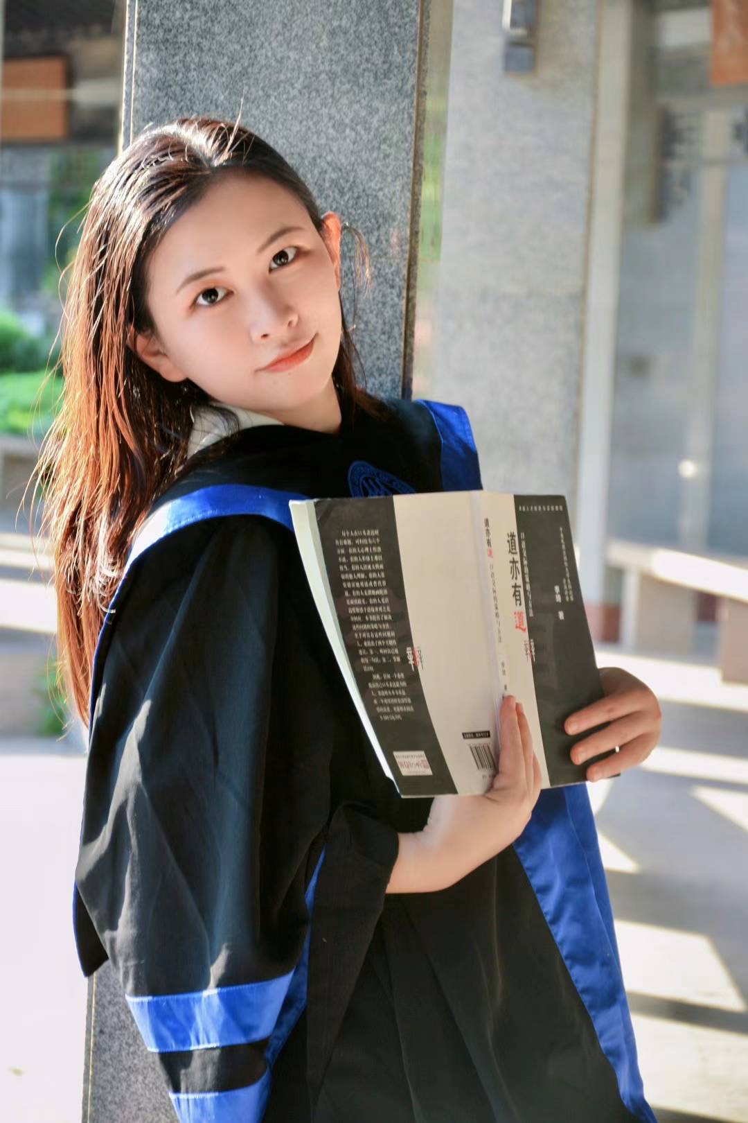 Eve master graduation